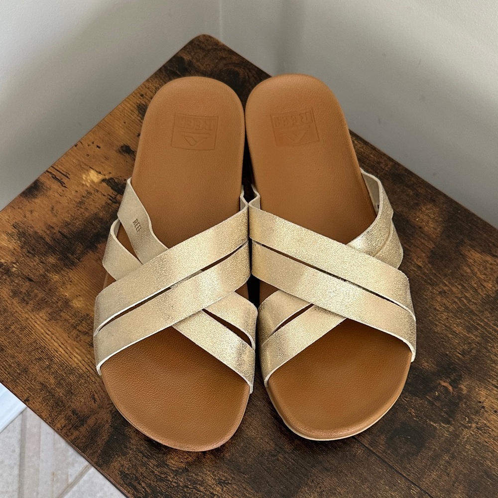 Reef Cushion Spring Bloom Sandals
